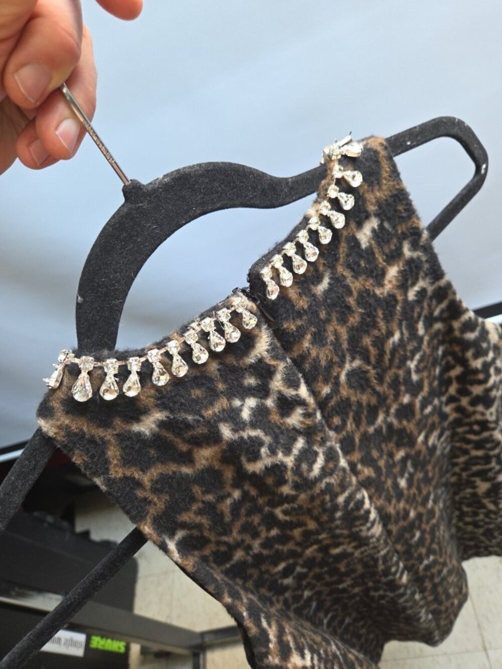 BCBG Womens Sleeveless Jewel Neck Animal Print Sheath Mini Dress Size 8 New NWT - Picture 7 of 7